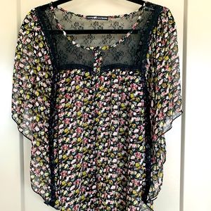 Like New 'Love Squared Love Squared' Floral Blouse Top